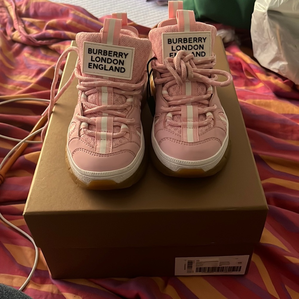 Light pink wore once
